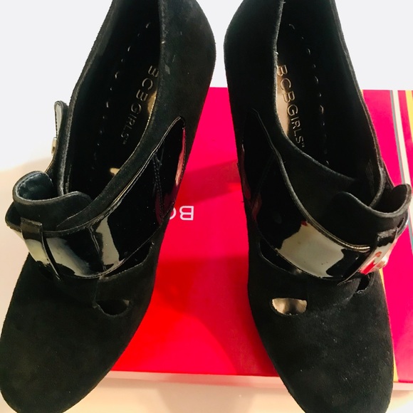 Black Suede BCBGirls koala style size 8.5 - Picture 4 of 6